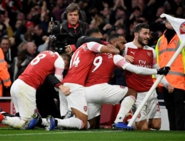 Σάλος - Ναρκωτικά, γυναίκες και ποτά για τους παίκτες της Άρσεναλ (φώτο)